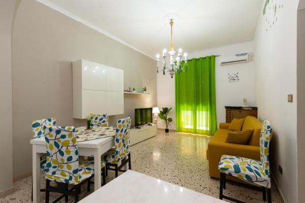 Na foto é possível ver o objeto Holiday Apartment My House localizado na cidade de Palermo.