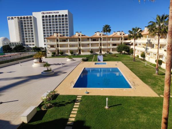 Nella foto è visibile l'oggetto Vila Atlântida - Vilamoura-Quarteira Holiday Home - Beach at 250 mts situato nella città di Quarteira.