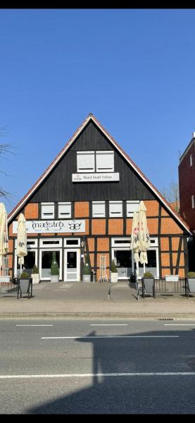 На фото показан объект Hotel Stadt Soltau, расположенный в городе Зольтау.