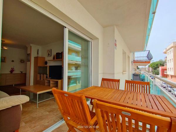 A la foto es mostra l'objecte LG Calafell Beach situat a la ciutat de Calafell.