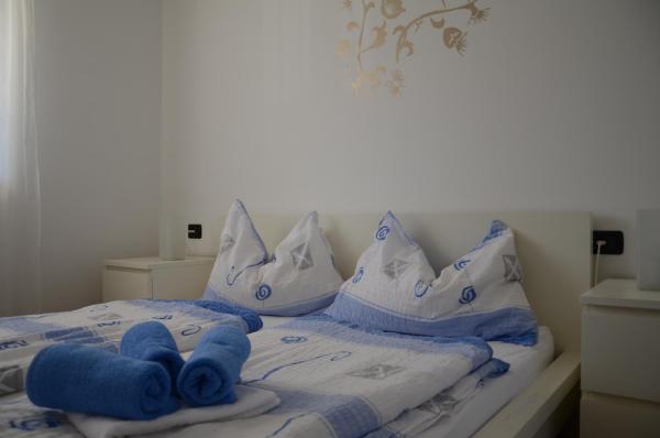 A la foto es mostra l'objecte Apartments Bertok situat a la ciutat de Koper.