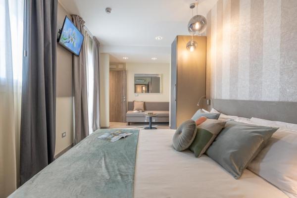 Φωτογραφία 8: Romagna Suite Hotel