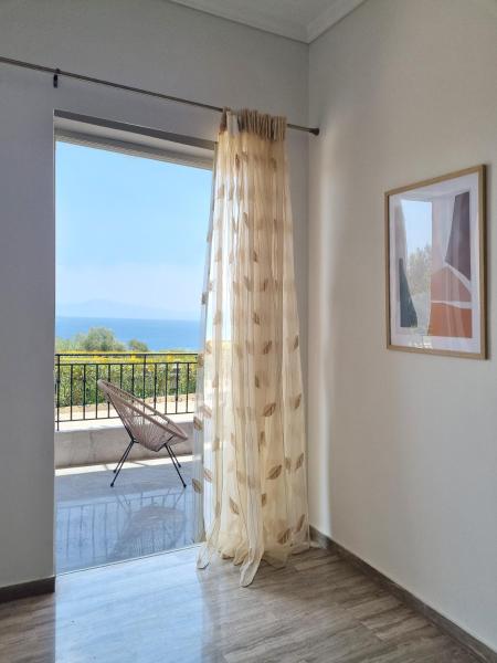 A la foto es mostra l'objecte Almyros Aktis seaview apartment situat a la ciutat de Kalamata.