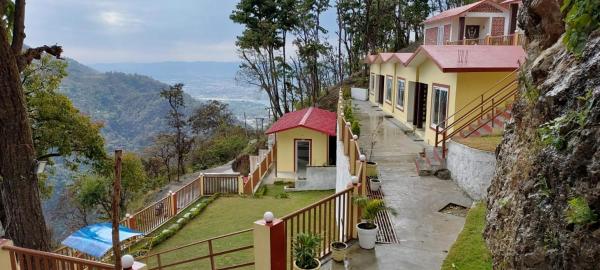 På billedet ses objektet Kyarki Resort beliggende i byen Rishikesh.