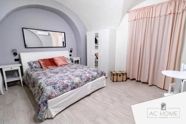 A la foto es mostra l'objecte AC HOME situat a la ciutat de Catània.