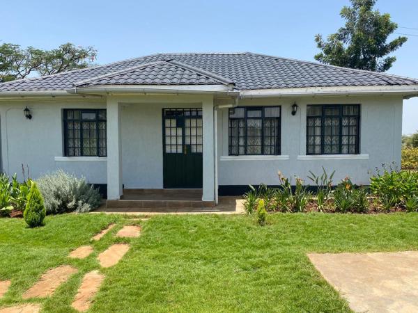 Na foto é possível ver o objeto Pamoja Country Home localizado na cidade de Kisumu.