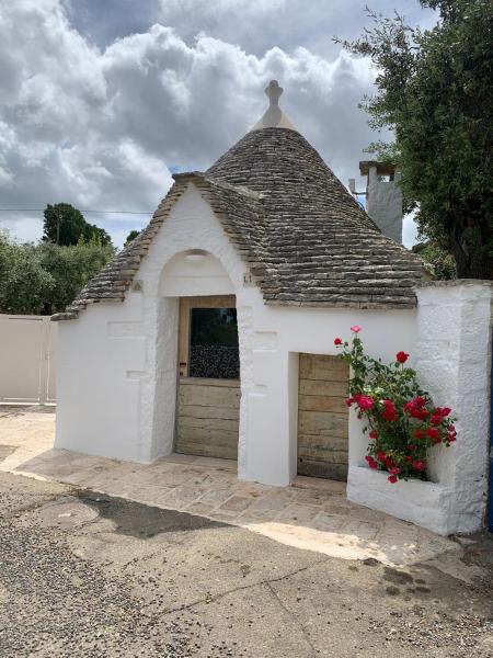 A la foto es mostra l'objecte Trullidea situat a la ciutat de Alberobello.