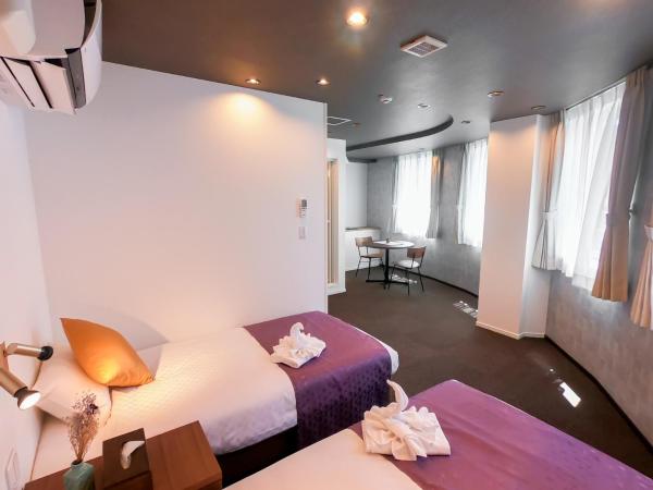 På billedet ses objektet Hotel S-Presso Central - Vacation STAY 9443 beliggende i byen Osaka.
