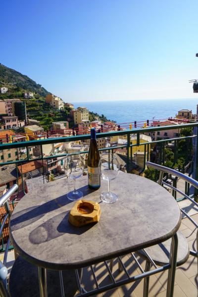 A la foto es mostra l'objecte I colori di Rio situat a la ciutat de Riomaggiore.