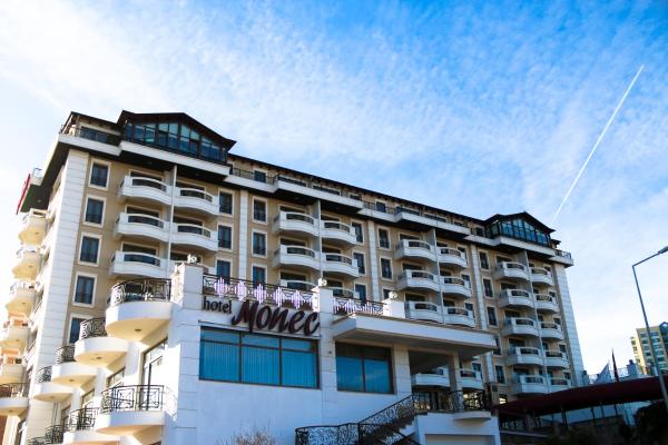 На фото показан объект Hotel Monec, расположенный в городе Анкара.