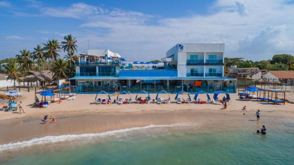 写真にはGuayabal市にあるHotel Poblado Coveñasが写っています。
