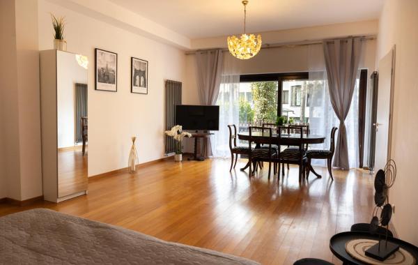 Nella foto è visibile l'oggetto ClickTheFlat Legionowo Apart Rooms situato nella città di Jablonna.