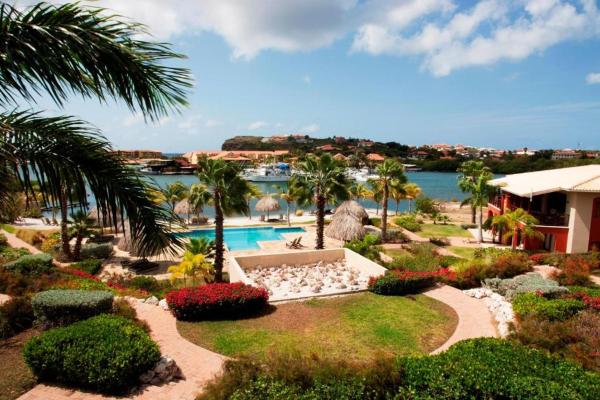 Spanish Water View Apartment C1