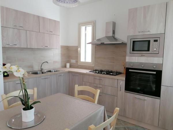 På billedet ses objektet Marea Apartment beliggende i byen Tanaunella.