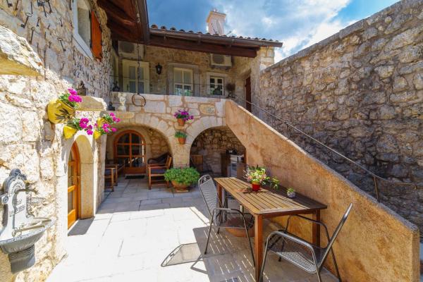 Apartment Stone - Selce