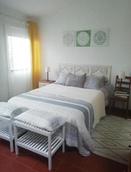 A la foto es mostra l'objecte Casinha Amarela situat a la ciutat de Sintra.