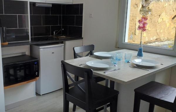 Auf dem Foto ist das Objekt Au calme sur le port de plaisance et le GR34 in der Stadt Plérin zu sehen.