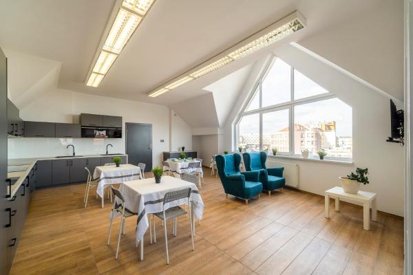 Na zdjęciu widoczny jest obiekt Gems Hostel położony w mieście Kotla.