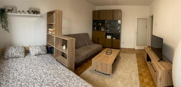 Na zdjęciu widoczny jest obiekt Apartment Ana Milena położony w mieście Kolonija.