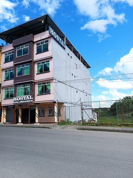 A la foto es mostra l'objecte Hotel Real Amazónico situat a la ciutat de Puyo.
