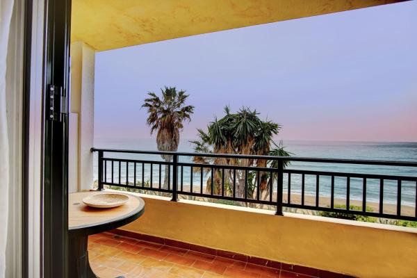 A la foto es mostra l'objecte Helena's Dream Home, Glyfada Corfu no7 situat a la ciutat de Glyfada.