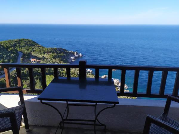 A la foto es mostra l'objecte Triple studio apartment in Mylopotamos Beach situat a la ciutat de Tsagarada.