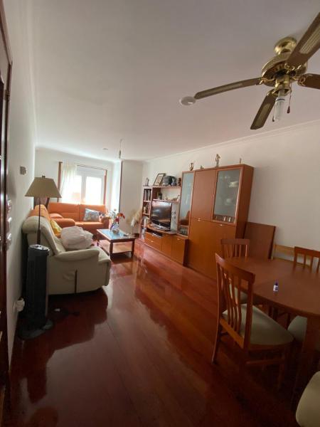 A la foto es mostra l'objecte PISO EN PESCADOIRA (BUEU) situat a la ciutat de Bueu.