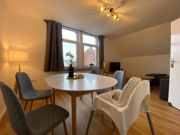Nella foto è visibile l'oggetto Charmante Altbauwohnung an der Kesselschleuse 3 situato nella città di Emden.