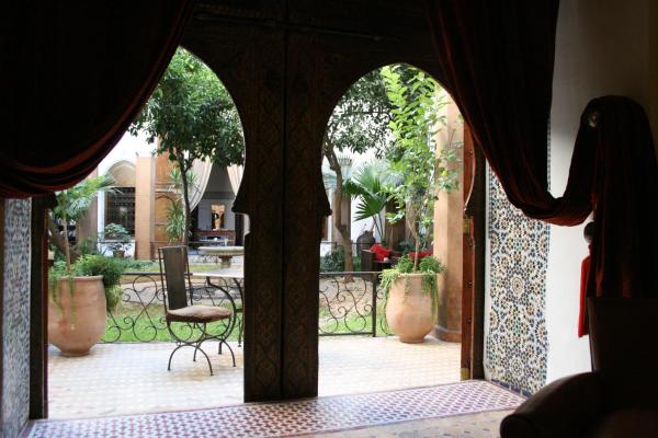A la foto es mostra l'objecte Riad Laaroussa situat a la ciutat de Fes.