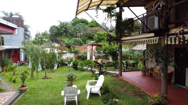 写真にはCandelaria市にあるApart Hotel Las Violetasが写っています。