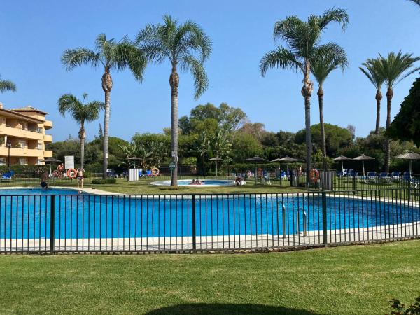 A la foto es mostra l'objecte Lovely 2-Bed Apartment in Elviria Nr Marbella situat a la ciutat de Marbella.