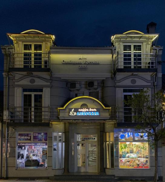 A la foto es mostra l'objecte APARTMANI LAVAZZA situat a la ciutat de Predejane.