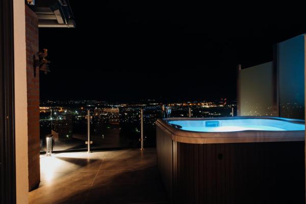 A la foto es mostra l'objecte Bagoly Wellness Apartman 2 situat a la ciutat de Pécs.