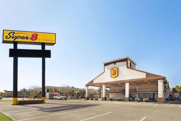 Super 8 by Wyndham Gulfport Airport NW Near Biloxi的照片1