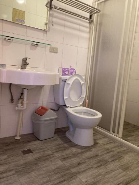 Pokój czteroosobowy z widokiem na ogród - 杏香紅民宿
