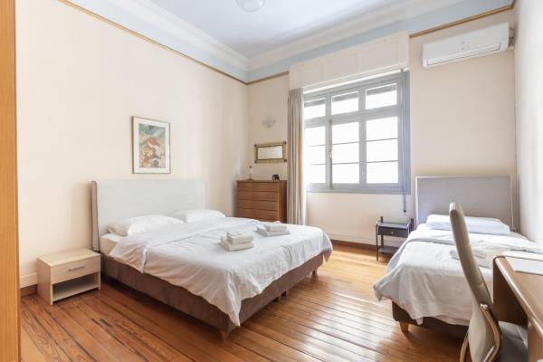A la foto es mostra l'objecte Ideal 4 bdr Apartment in Plaka for 10! situat a la ciutat de Atenes.