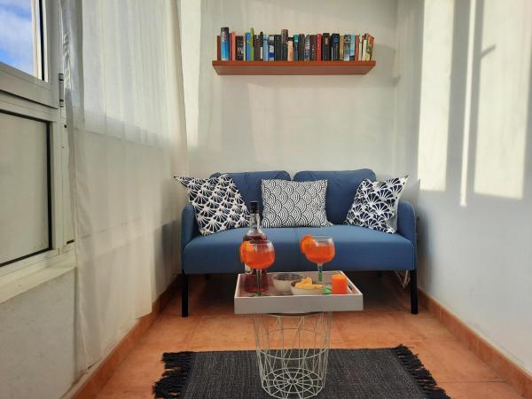 Bilde 6: Sun & Surf Loft, near main street and beach, Wifi fiber, winter garden with sea view