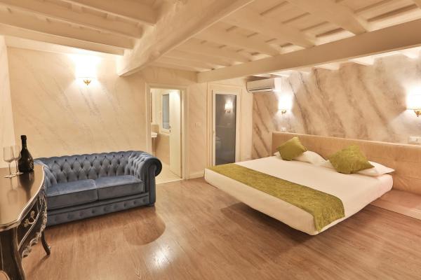 Grottini Luxury Suites ~ Pantheon - Roma