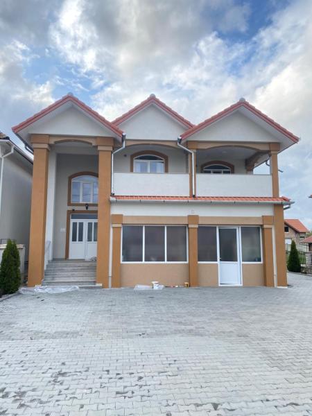 Auf dem Foto ist das Objekt Absolut Residence Hateg in der Stadt Tuştea zu sehen.