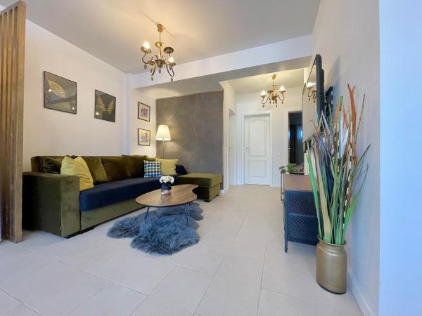 A la foto es mostra l'objecte Bonjour Apartment situat a la ciutat de Predeal.