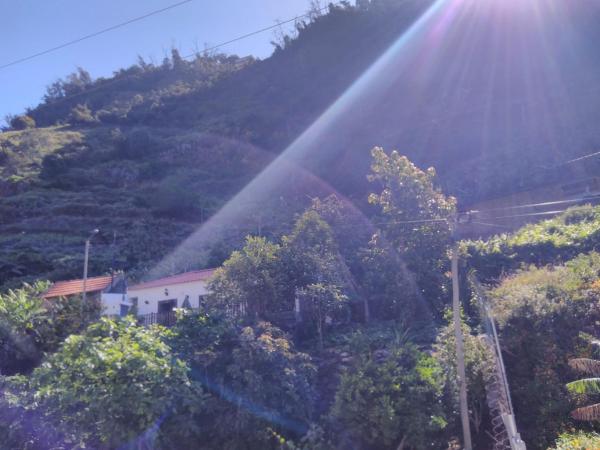 A la foto es mostra l'objecte casa da fajã situat a la ciutat de Funchal.