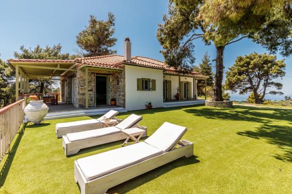 Nella foto è visibile l'oggetto Aegean View Villa situato nella città di Karya.
