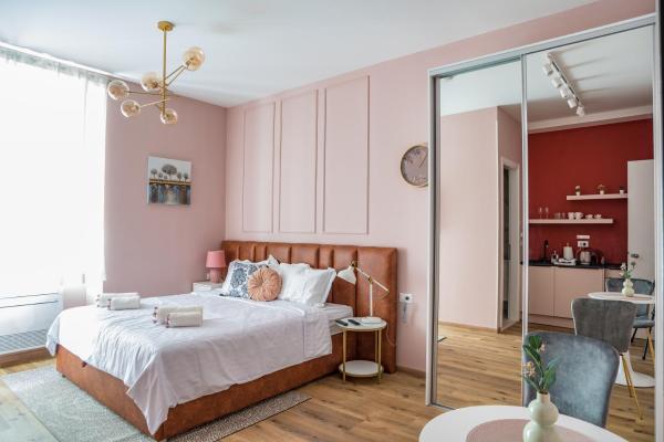Center De Lux Studios “ Zara “, Сплит