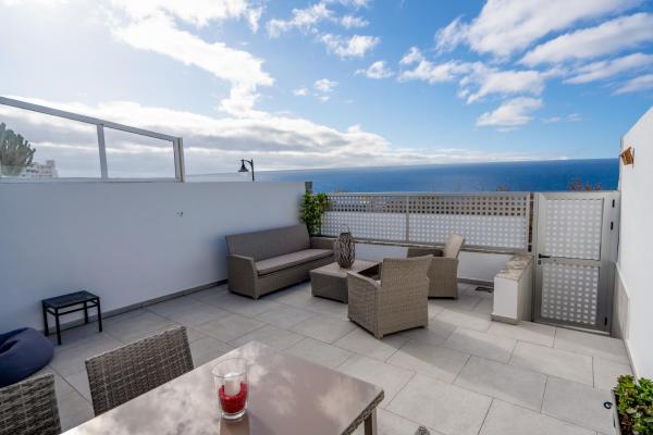 A la foto es mostra l'objecte Luxurious apartment with large terrace and sea views situat a la ciutat de Tabaiba.