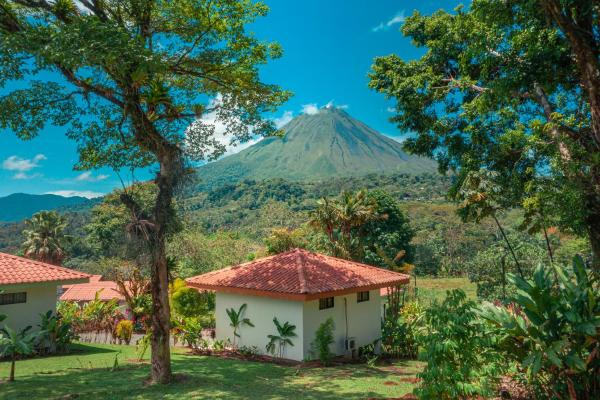 A la foto es mostra l'objecte Miradas Arenal Hotel & Hotsprings situat a la ciutat de Fortuna.