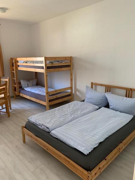 A la foto es mostra l'objecte Tauchbasis Stechlin situat a la ciutat de Stechlin.
