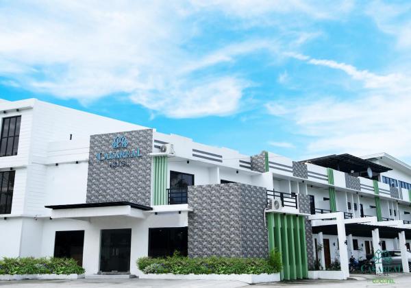 På billedet ses objektet Casaroyal Hotel powered by Cocotel beliggende i byen Capas.