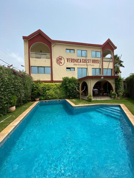 Na zdjęciu widoczny jest obiekt Veronica Guest House położony w mieście Lomé.