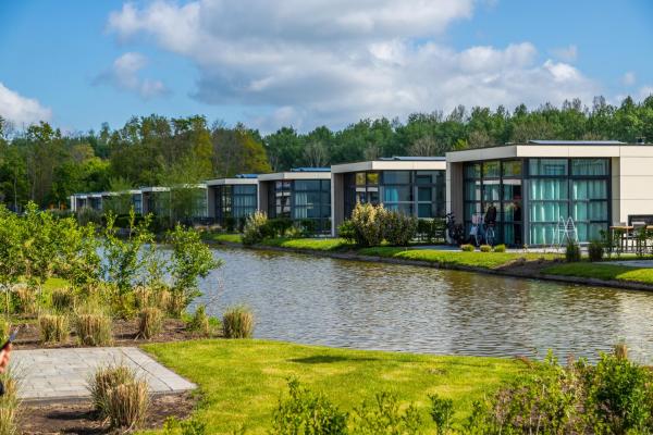 Nella foto è visibile l'oggetto EuroParcs Buitenhuizen situato nella città di Velsen-Zuid.