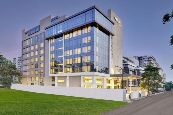 A la foto es mostra l'objecte Park Inn by Radisson Surat situat a la ciutat de Bhatha.